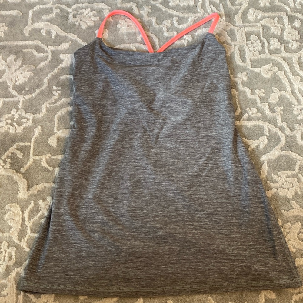 Lululemon top